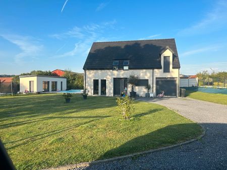 pavillon contemporain avec piscine