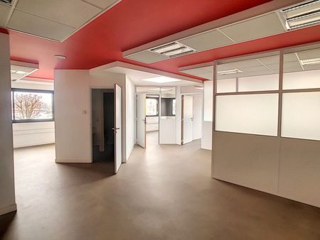 bureaux 211 m²