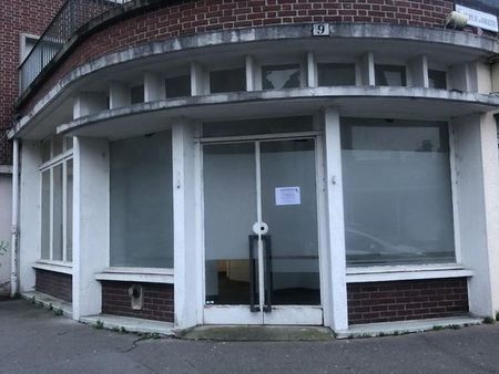 local commercial 2 pièces 44 m² amiens