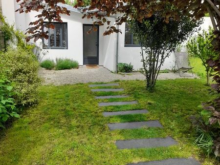 studio 25 m2 maisonnette de fond de jardin