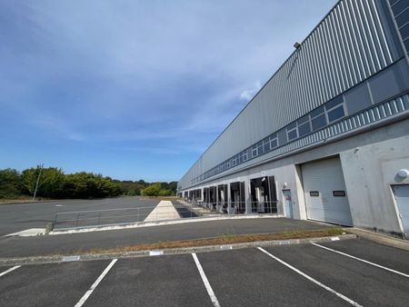 local industriel 5 978 m²