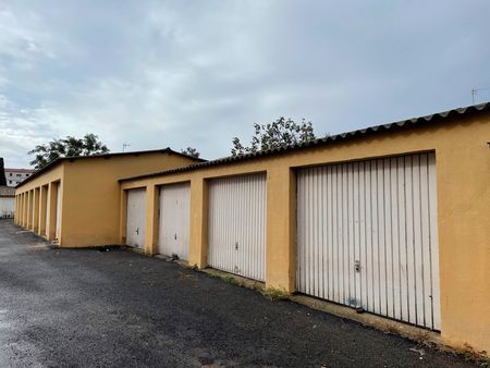 garage à louer à agde