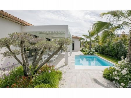 villa 5 pièces 125 m²