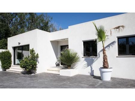 villa 5 pièces 100 m²