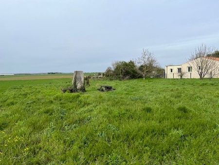 terrain 772 m² saint-jean-de-beugné