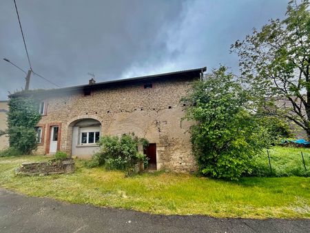 maison de village non mitoyenne  beau jardin  sans gros travaux