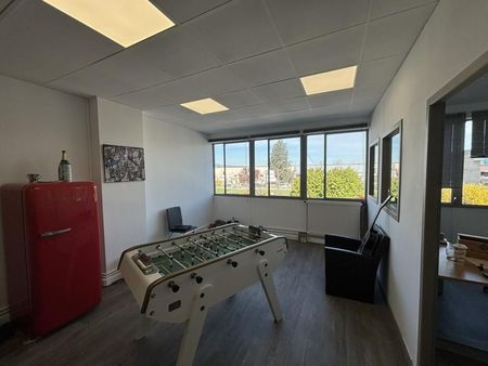 bureau 267 m²