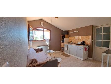 castelnau f2 meuble dans villa