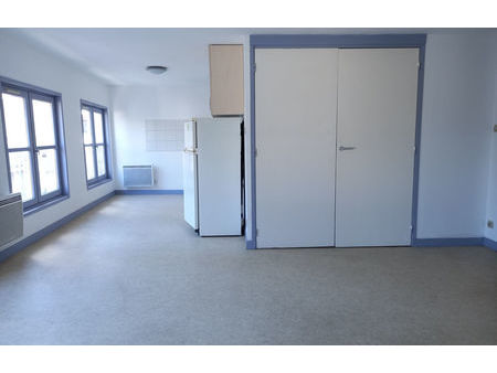 location appartement 3 pièces 59 m² poitiers (86000)