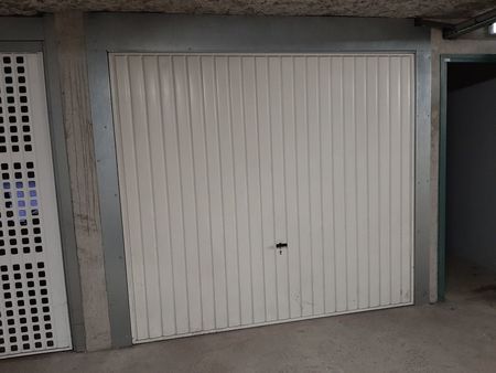 garage fermé et sécurisé