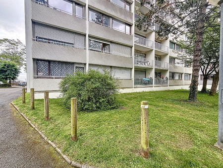 angers quartier madeleine - appartement de type 4 avec ascenseur et balcon