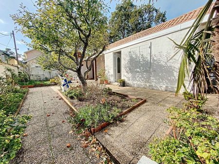 maison type arcachonnaise à rénover - 2 chambres et un bureau - jardin privatif