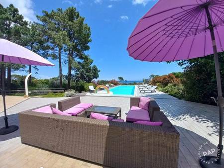 magnifique propriété les pieds dans l;eau au calme et sans vis à vis avec piscine privée +