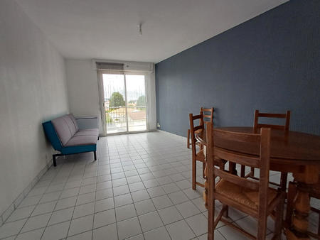 location appartement 2 pièces meublé à montaigu (85600) : à louer 2 pièces meublé / 47m² m