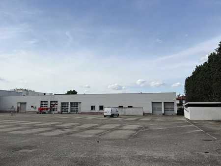 location d'entrepôt de 3 300 m² à vénissieux - 69200