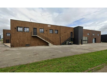 location de local commercial de 753 m² à quetigny - 21800