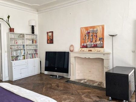 appartement spacieux dans le quartier historique au centre de nantes