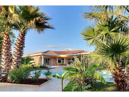 vente maison piscine au taillan-médoc (33320) : à vendre piscine / 200m² le taillan-médoc