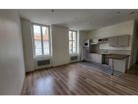 location appartement  m² t-2 à agen  570 €