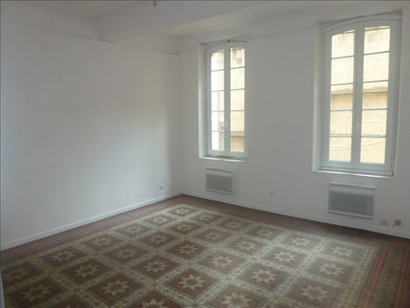 toulon-centre-ville  appartement 4 pièces  3 chambres  1er é