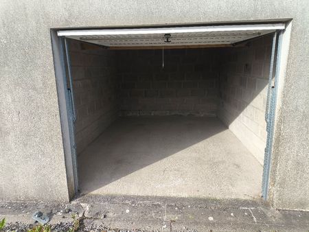 garage avec portail