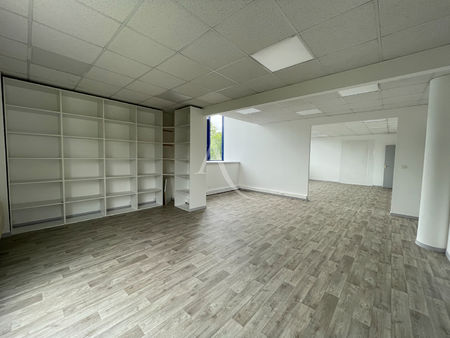 local professionnel - 110m² - angers
