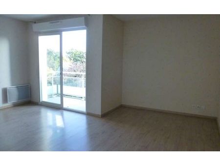 location appartement  m² t-2 à tours  580 €
