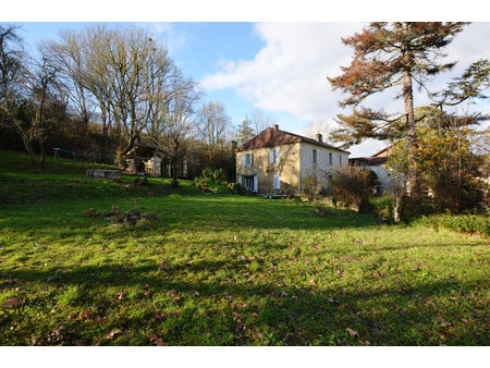 ancien relais de poste la pomme d'or ! 4 chambres et gîte indépendant avec jardin.