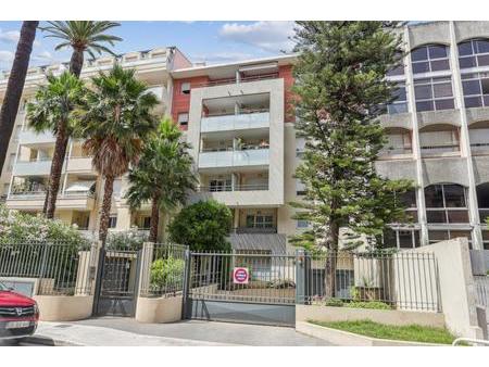 appartement t3 de 51m² avec terrasse  à nice