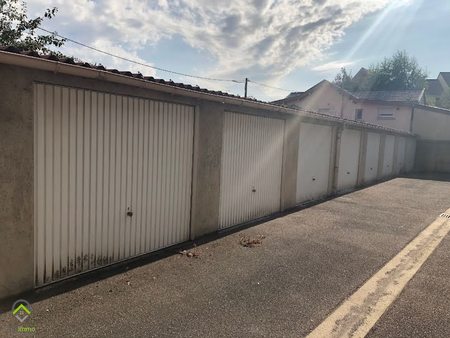 vente parking 10 pièces 180 m²