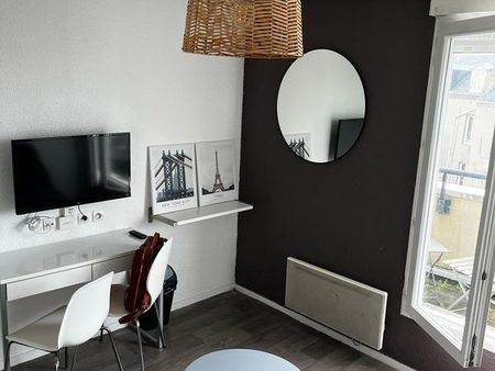 magnifique studio meublé avec terrasse