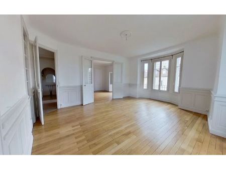 location appartement  129.48 m² t-4 à lyon 6  1 950 €