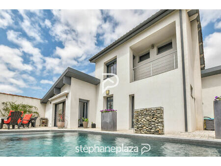 maison contemporaine aucamville 5 pièces 130 m² avec piscine et garage aménageable de 25m²