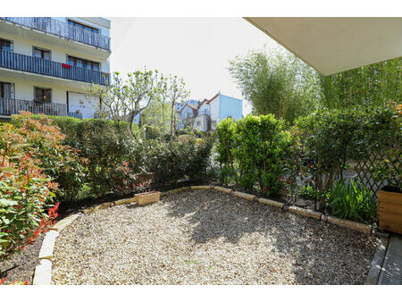studio meuble - 32 m² - jardin - cave - parking -