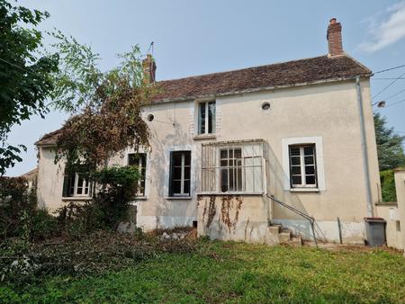 maison a fort potentiel a 5 mn de sens