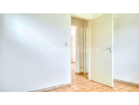 appartement t3 de 65m² - a louer - ste rose