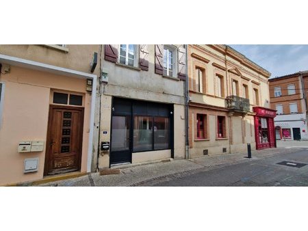 local commercial 44m2 l'isle-jourdain centre