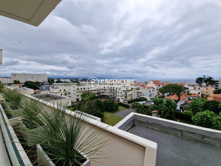 3 pièces neuf vue sur mer