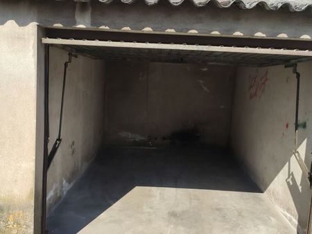 box /garde meubles / garage - uckange (57)