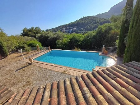 maison familiale avec une très belle vue au revest