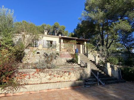 villa 5 pièces 148 m²