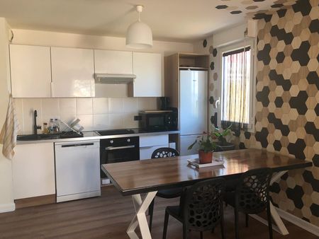 appartement meublé t2 de 50m² au moufia - st denis