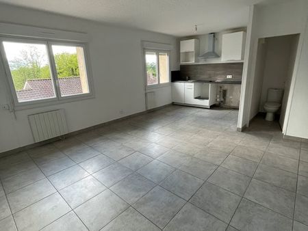 agréable appartement t3 60m2 - fumel (condat)