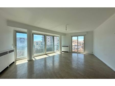 location appartement  m² t-3 à perpignan  680 €