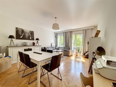 superbe appartement 2 chambres rénové en 2018 de 80 m²