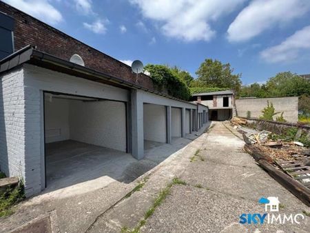 12 garages renoves - centre ville - ideal investissement