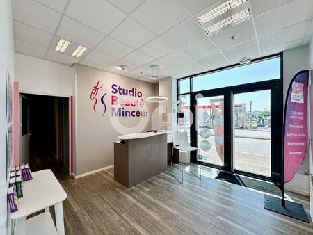 vente locaux professionnels 74 m²