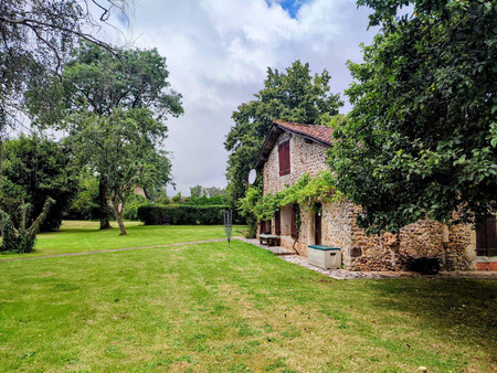 village de vacances  comprenant 6 propriétés dans un cadre paisible  à vendre dans la camp