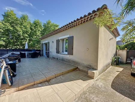 villeneuve-les-avignon  maison à vendre 2 pièces 55 m² terrasse parking