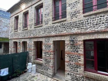 maison tout confort avec jardin en plein coeur de ville